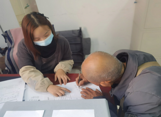 中荊置業扎實推進特困職工申報工作傳遞溫暖與關懷313.png